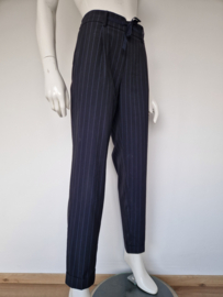 Cambio Kassia pantalon off black krijtstreep maat 40