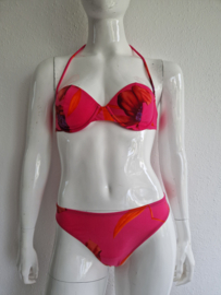 Huit bikini. Maat 80C/42. Roze/print.