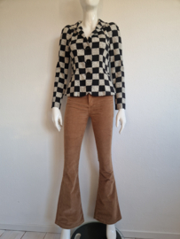 Lois Ravel high rise flared pantalon. Maat S. Cognac.