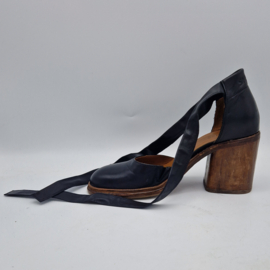 Shabbies sandalen met leren wikkelband. Maat 38, Zwart/leer.