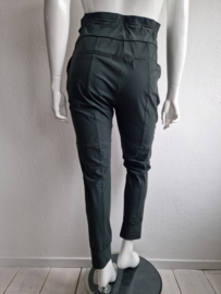 Exxcellent pantalon. Maat 44. Donkergroen/travelstof