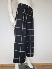SIS by Spijkers en Spijkers culotte. Maat L. Zwart met ruit