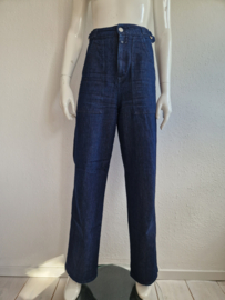 Closed jeans met wijde pijpen. Maat 29, Donkerblauw