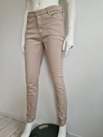 Geisha skinny. Maat 38, Beige.