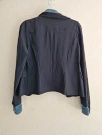 Studio Anneloes hybride blazer met denim inzet. Maat M. Blauw.
