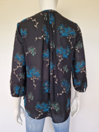 NYDJ blouse. Mt. S. Zwart/blauw.