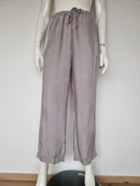 Trix en Rees pantalon Scorpio. Maat M. Lichtgrijs.