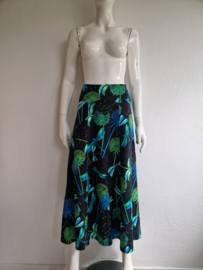 Lien & Giel maxi rok. Maat M. Zwart/print.