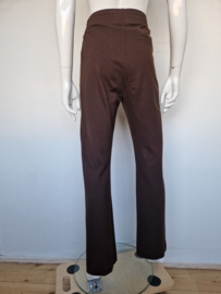 Club l'Avenir jogging pantalon. Mt. M. Chocoladebruin.