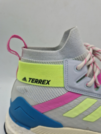 Adidas Terrex gebreide sneakers. Maat 41,5,Lichtgrijs.