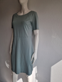 Le Pep jurk. Maat L. Zeegroen