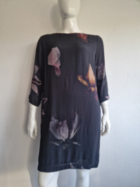 Sissy Boy jurk. Maat L. Antraciet/bloemenprint.