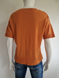 Selected Femme top. Maat S. Oranje.