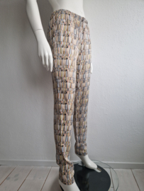 Turnover pantalon. Maat 38, All over print.