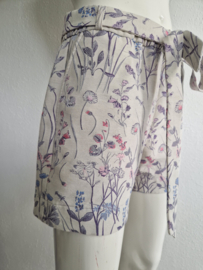 Studio Anneloes shorts. Maat L. Crème/lila.
