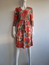 Enjoy zomerjurk. Maat M. Bladerenprint.