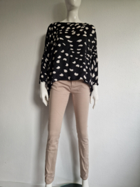 Manila Grace top. Maat 38/40, Zwart/off white