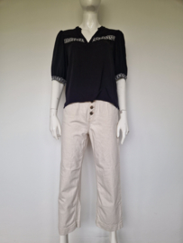 Dante6 zwarte blouse met borduursels. Maat 2