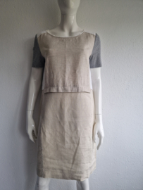Riani zomerjurk. Maat 40. Beige/linnen.
