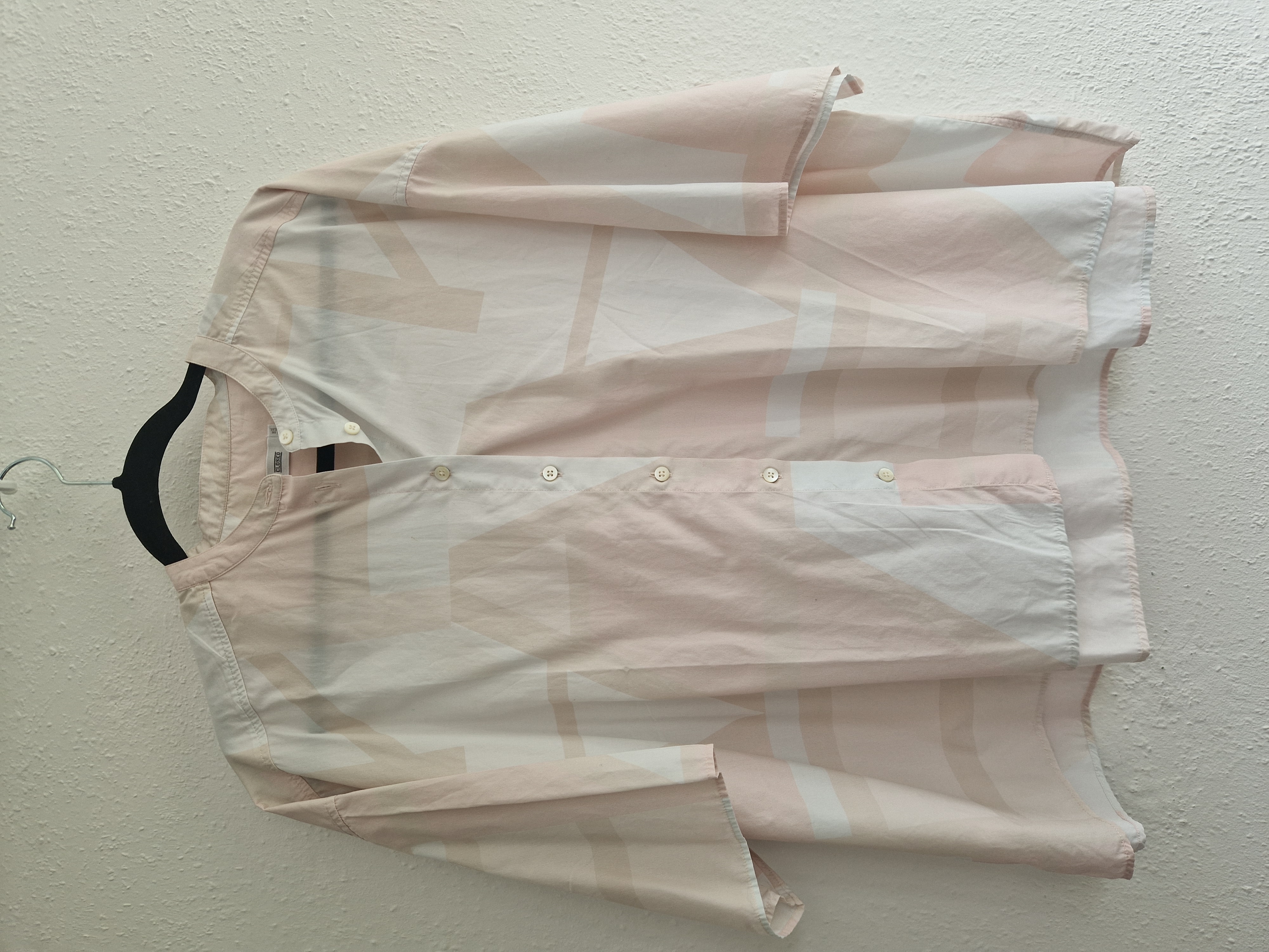 Closed blouse. Maat S/M. Wit/roze.