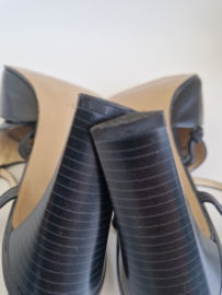 Peter Kaiser zwarte leren slingback pumps met spitse neus. Maat 7.5.