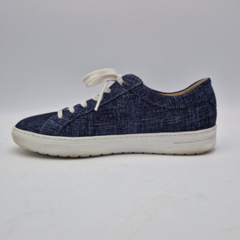 Hartjes sneakers. Maat 7/wijdte: H. Jeans look