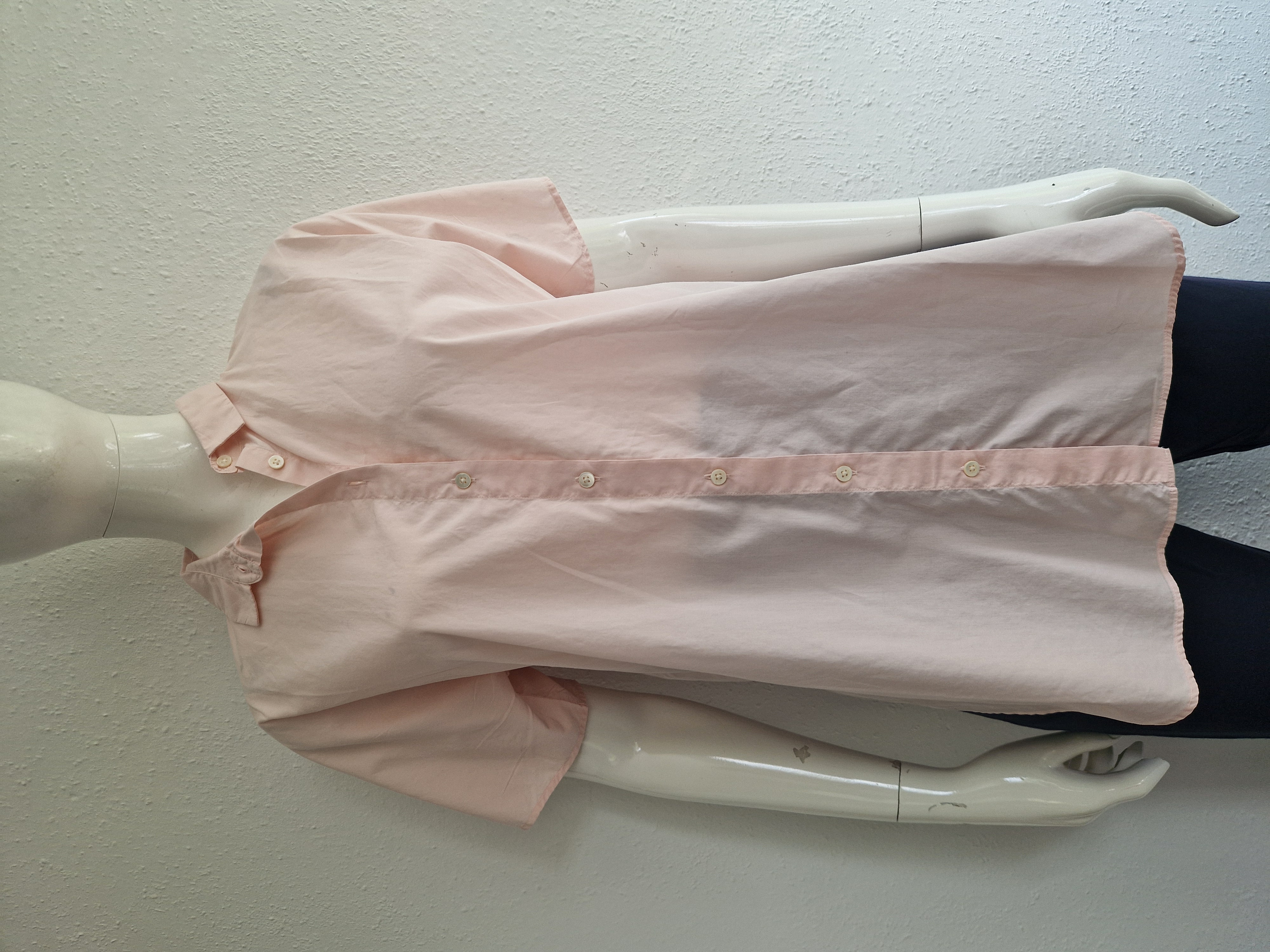 Closed blouse. Maat M. Zachtroze.