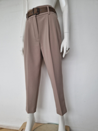 Riani pantalon. Maat 38, Beige.