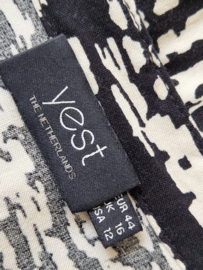 Yest tuniek/blouse Ann. Maat 44, Crème/zwart.