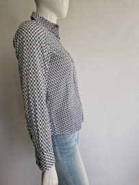 Eterna blouse. Maat 40, Wit/donkerblauw/ print.