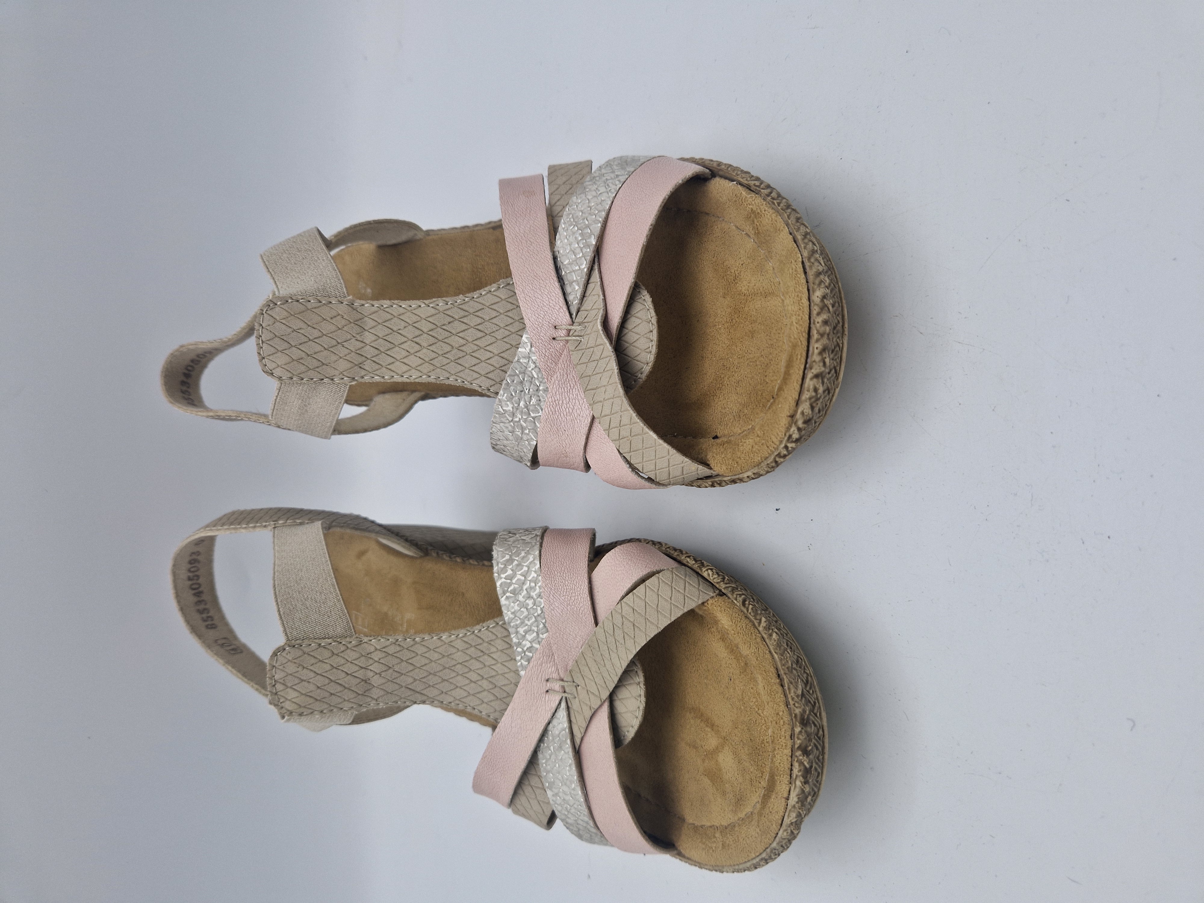 Rieker sandalen met hak. Maat 40, Zachtroze/zilver.