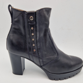 Nero Giardini plateaulaarsjes. Maat 41, Zwart.