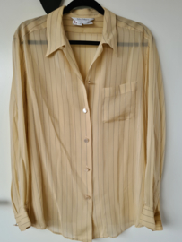 Max Mara blouse. Mt. 42, Zachtgeel/ streep.