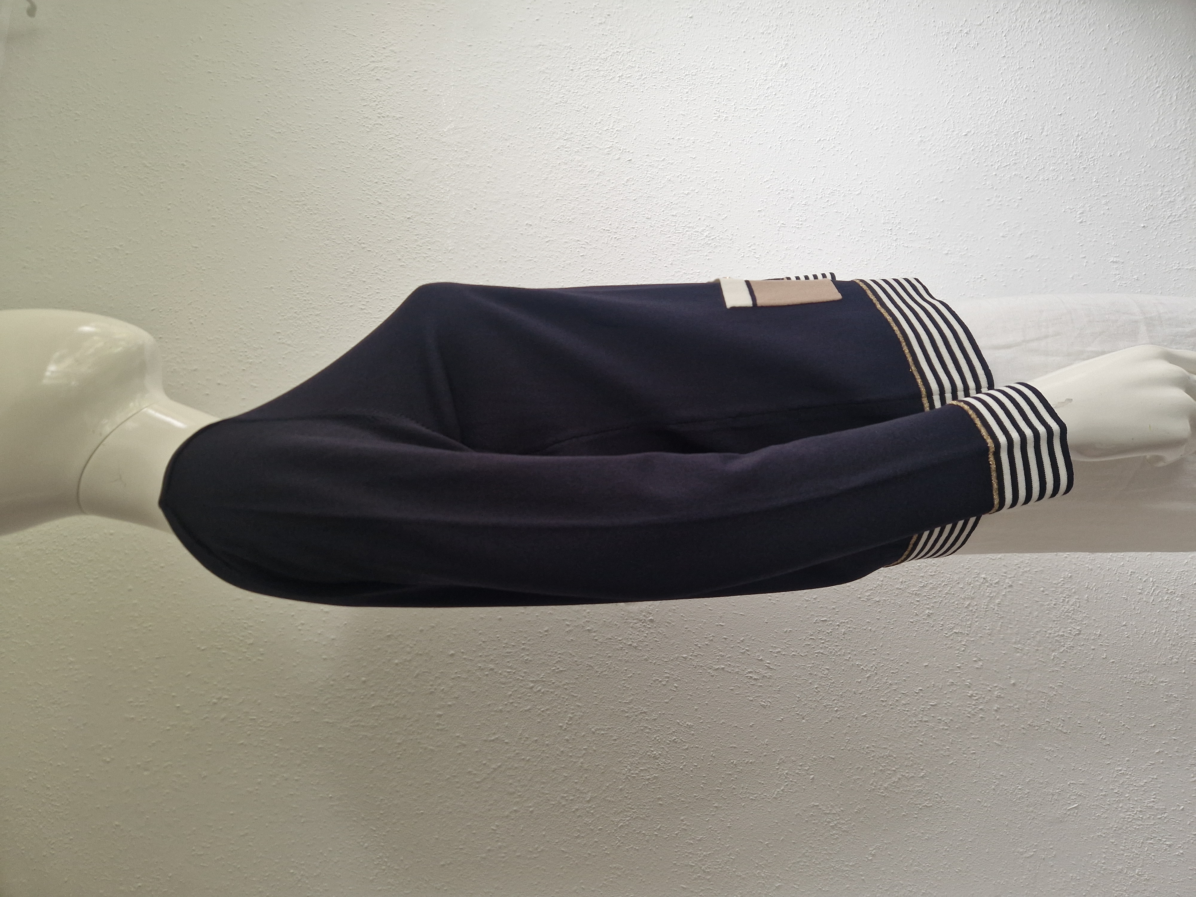 Un Jour Ailleurs vest. Maat 2, Donkerblauw.