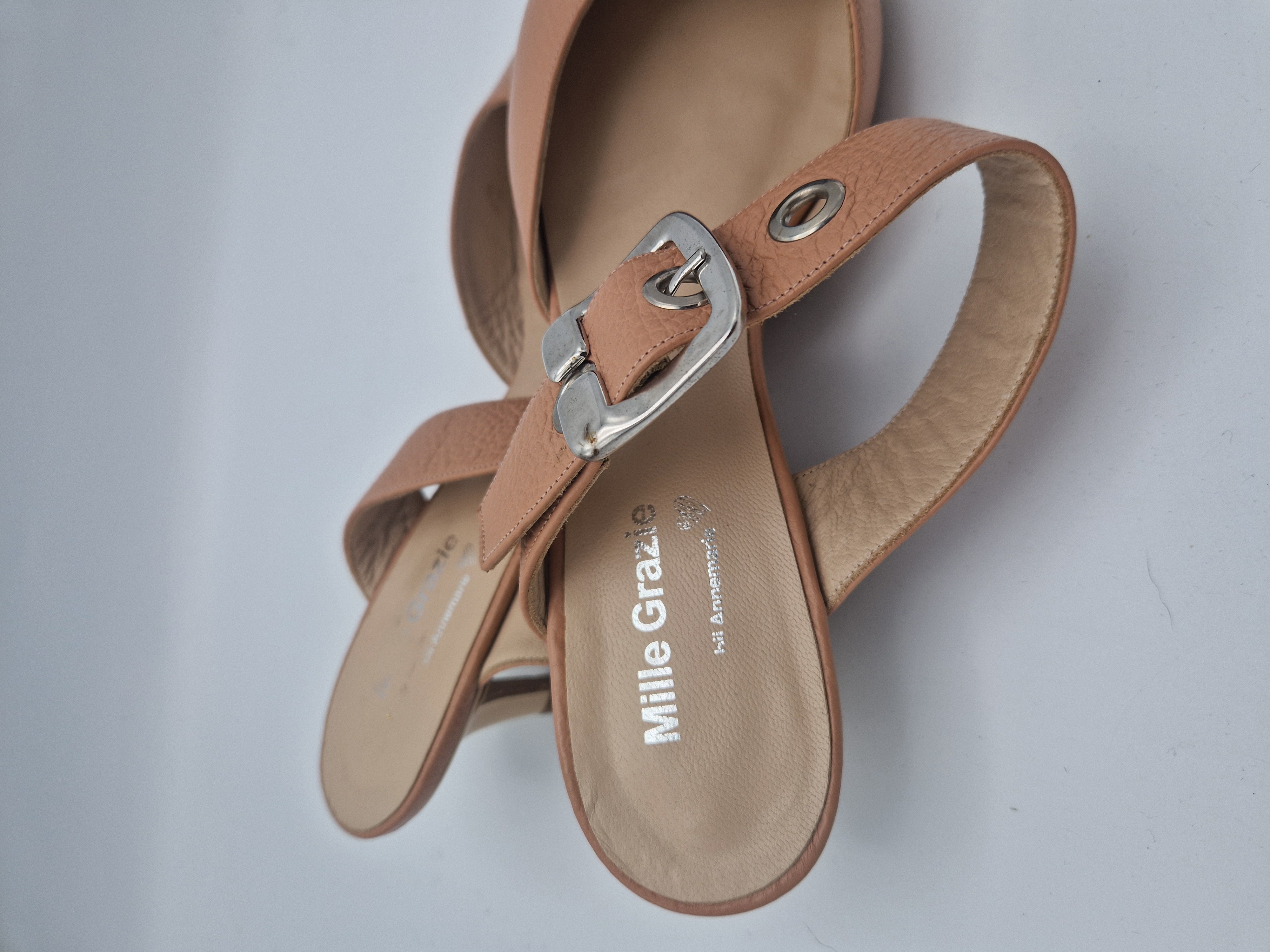 Mille Grazie pumps. Maat 42, Zachtroze/leer.