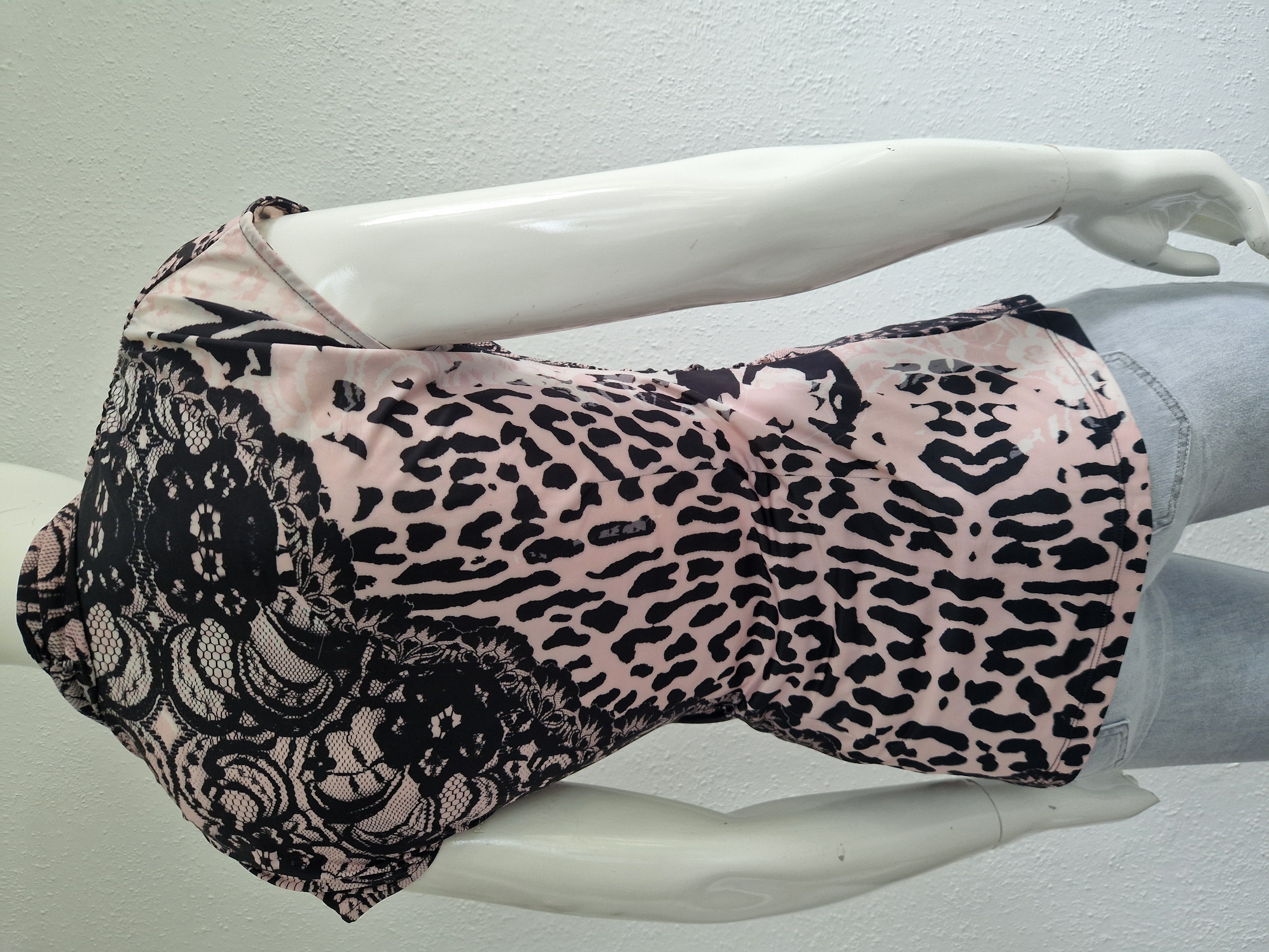 Etoile du Monde top. Maat 2. Roze/zwart