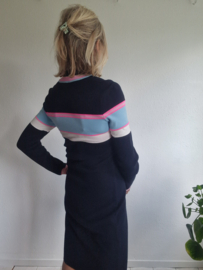 Marc Cain gebreide jurk. N3, Donkerblauw/roze.