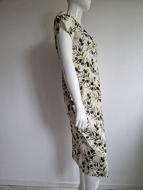 Vintage look jurk. Maat 42, Crème/olijvenprint.