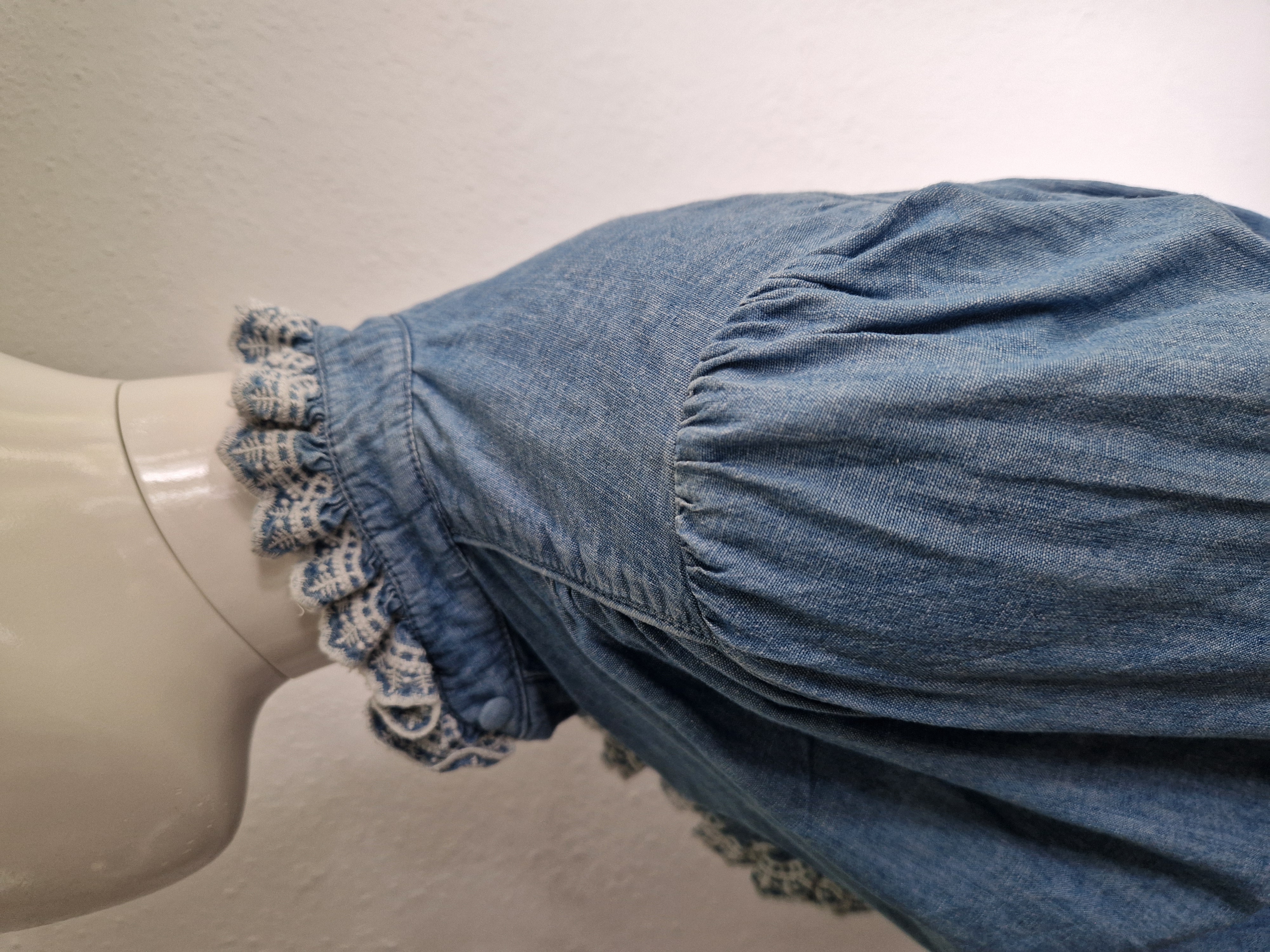 Nukus blouse. Maat L. Blauw/denim.