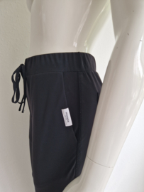 Penn & Ink pantalon. Maat 36, Zwart/travelstof.