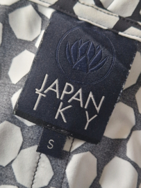 Japan TKY top. Maat S. Zwart/wit/print.