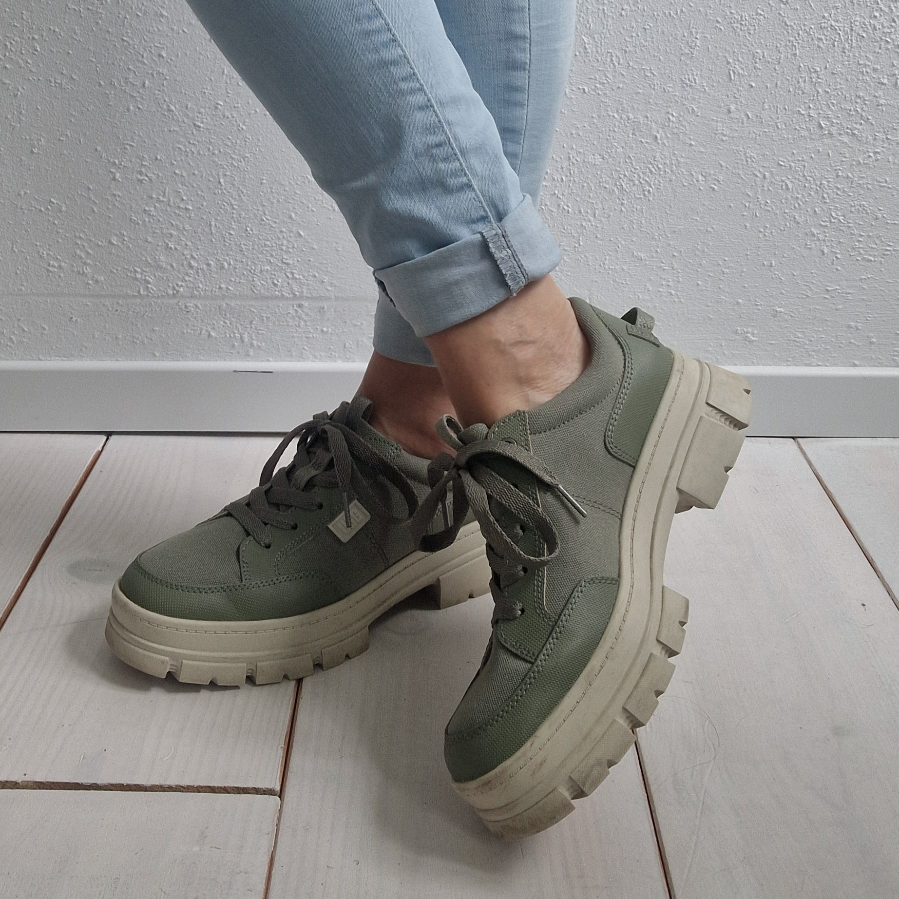 Ugg veterschoenen Ashton Hybrid. Maat 40. Legergroen