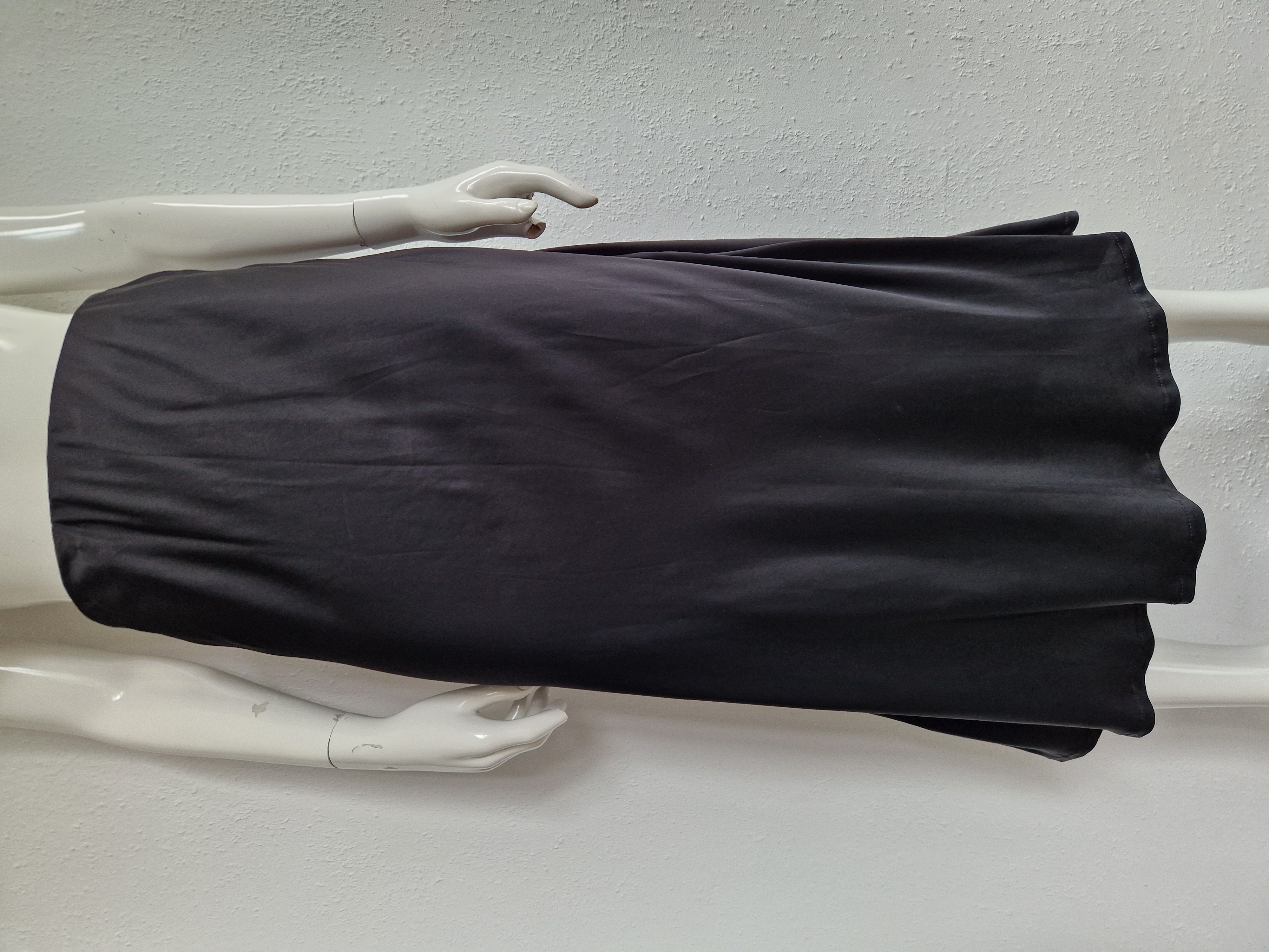 Summum midi rok. Maat 40, Zwart/satijn.