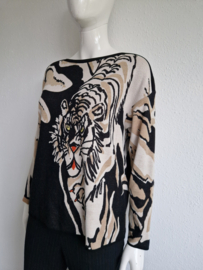 Marc Cain pullover met tijgermotief. Maat 3,
