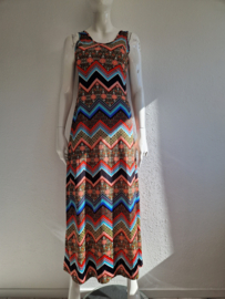 Strandjurk met opengewerkte rug. Maat 36. All over print.