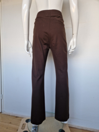 Club l'Avenir jogging pantalon. Mt. M. Chocoladebruin.