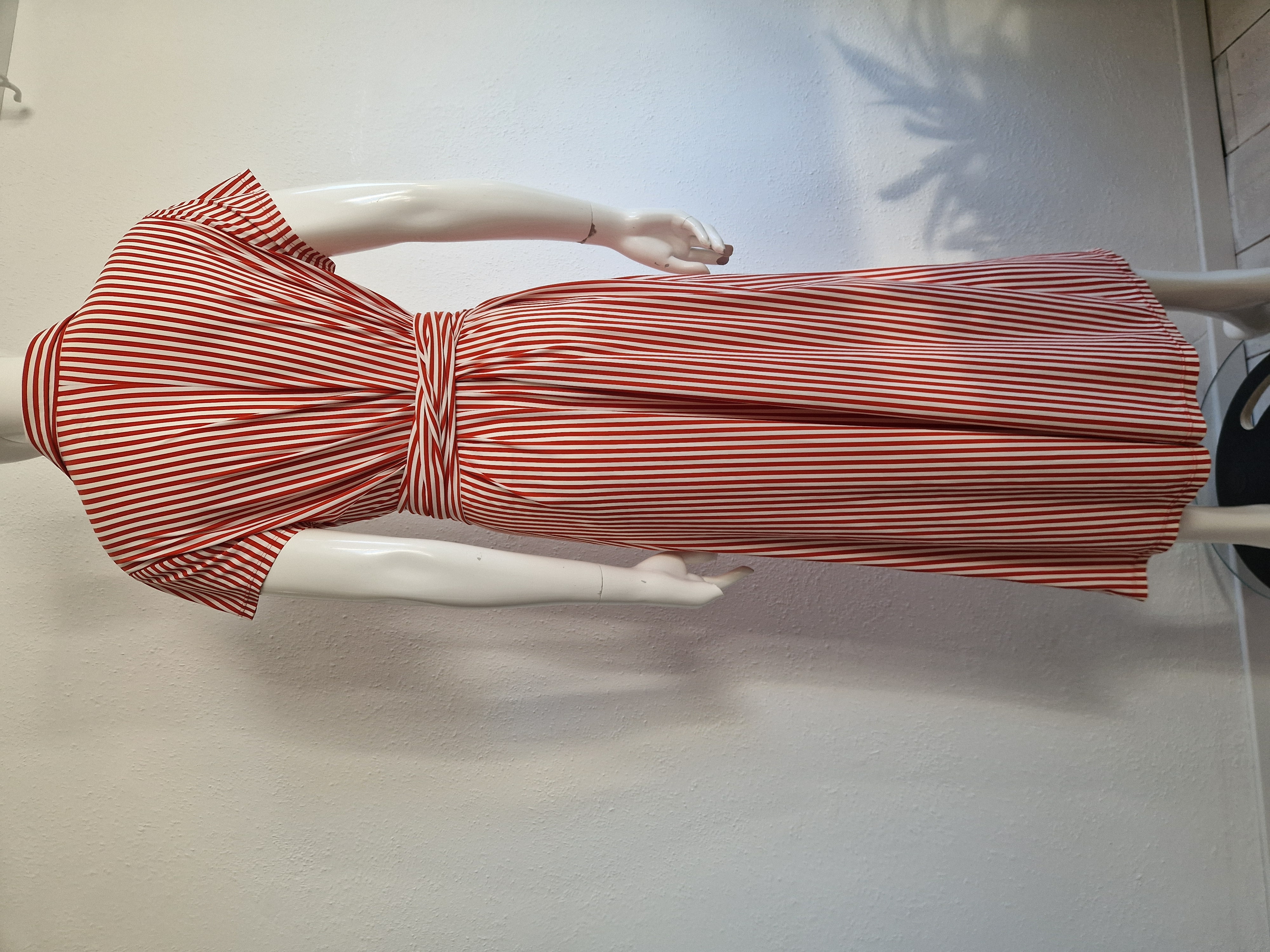 Trvl Drss maxi dress. Maat XL. Rood/wit gestreept.