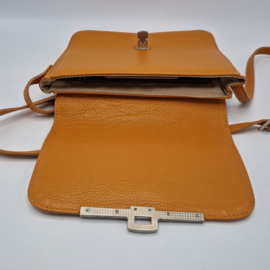 Bijenkorf crossbody tasje. Oranje/leer.