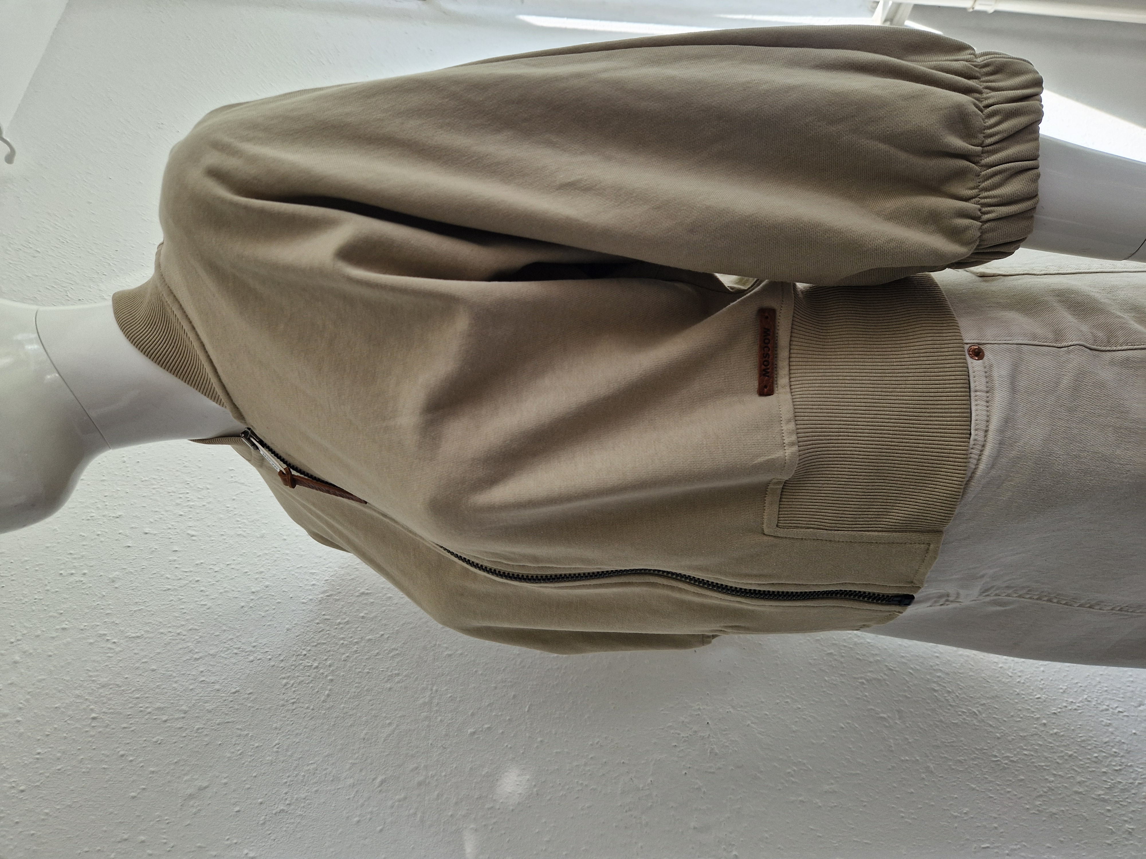 Moscow sweat vest Franny. Maat M. Beige.