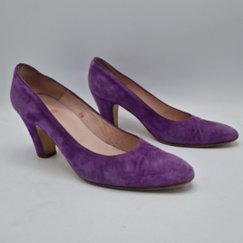 Fred de la Bretoniere pumps. Maat 39, Suède/lila.